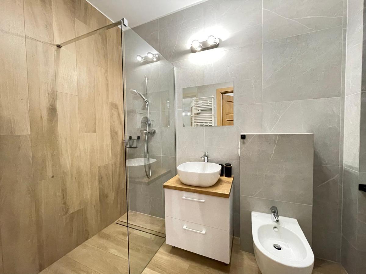 Superior Laguna Beskidow 3 Rooms! Sauna&Gym! Air Condition! زارجيتشه المظهر الخارجي الصورة